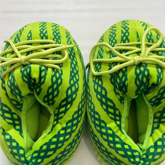 Sneaker Slippers Unisex Green Yellow OS - Picture 3 of 10